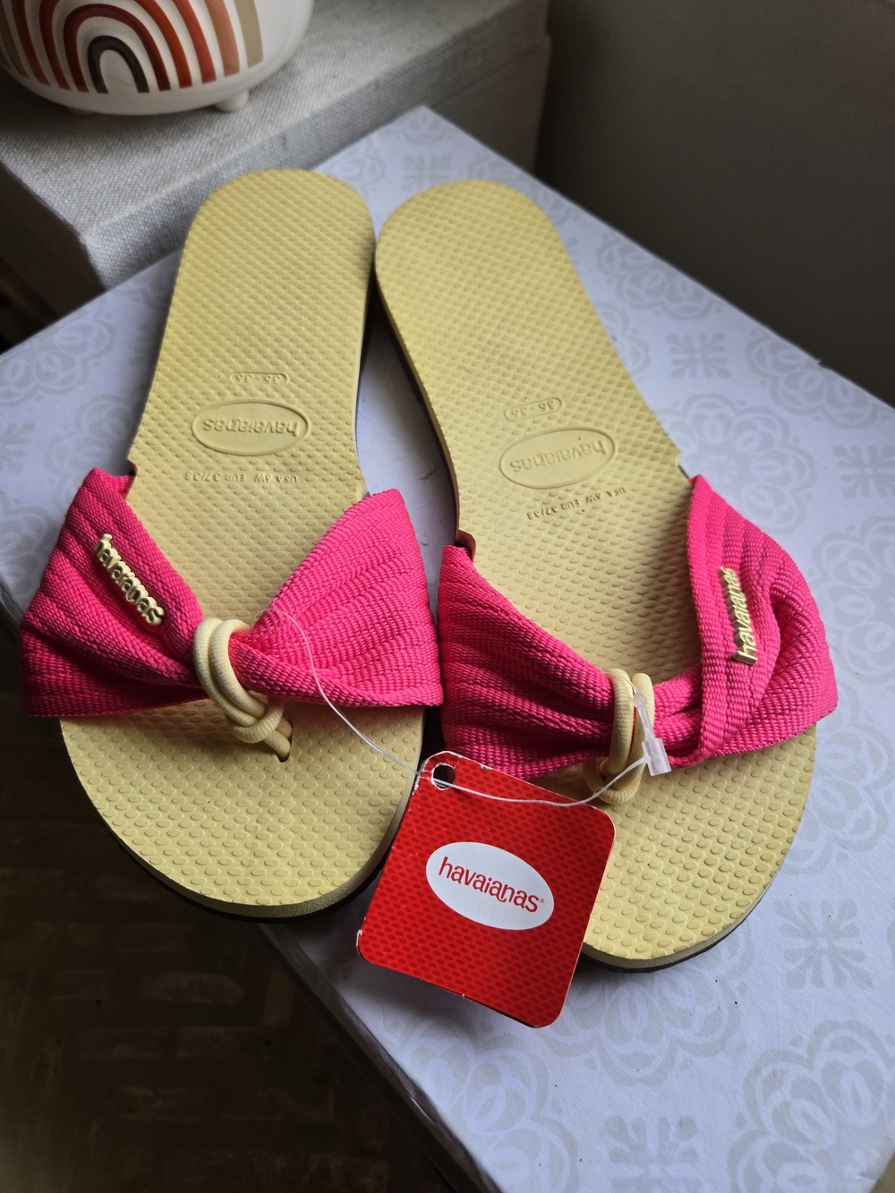 Havaianas Women’s Pink Bow Slide Sandals